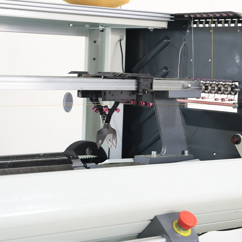 GS-SE252 12G 52-inch Economic-Double System Sweater Knitting Machine