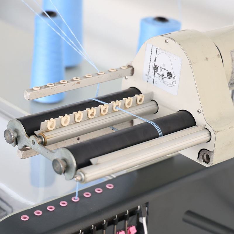 GS-SN352 52-Inch Three System Full-Function Economical Sweater Knitting Machine