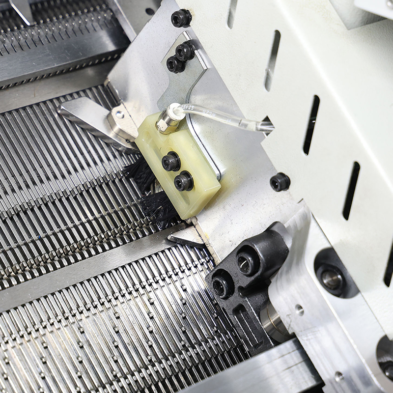 GS-SN352 52-Inch Three System Full-Function Economical Sweater Knitting Machine